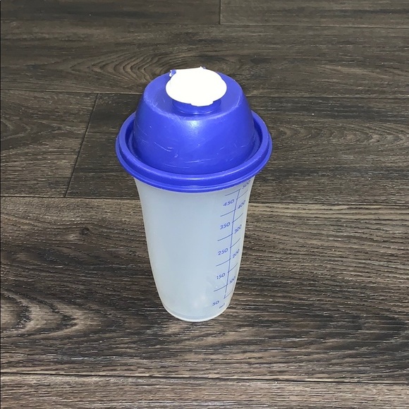 Vintage Tupperware Quick Shake